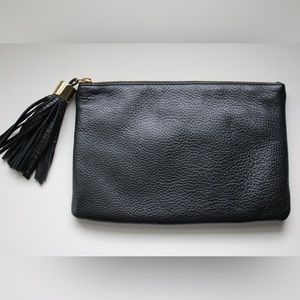 GILI Leather Pouch with Tassel - Black